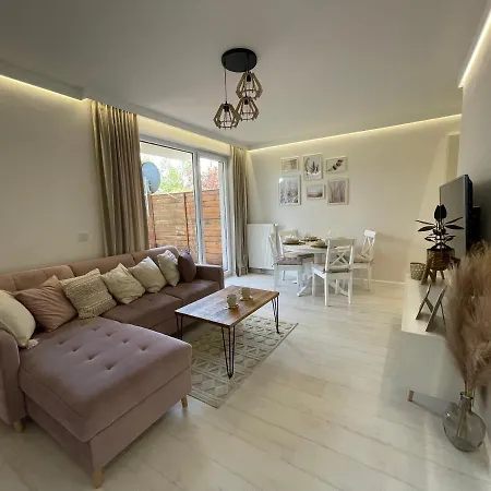 شقة Ogrod Victorii - Apartament Z Duzym Ogrodem, Tarasem I Altana *